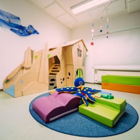 Kletterhaus mit Spielkissen